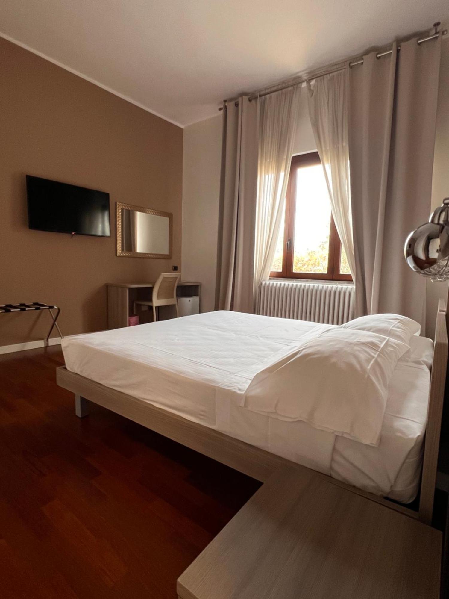 Relais Villa Rosa Перо Екстериор снимка
